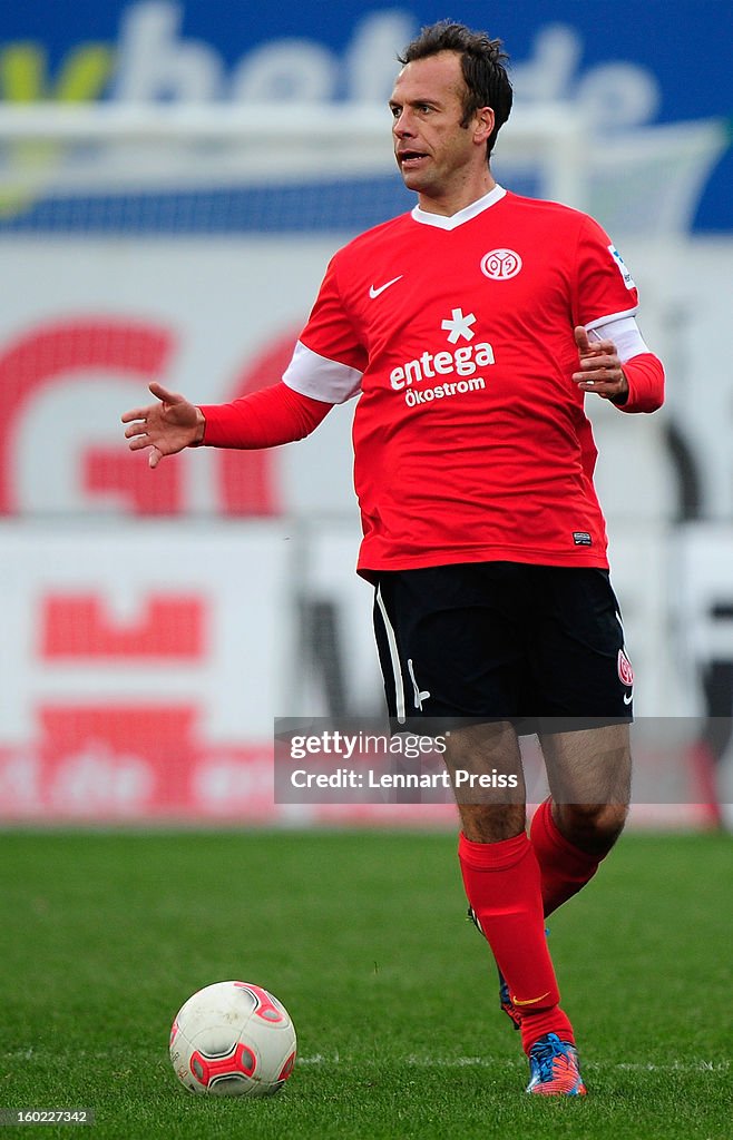 SpVgg Greuther Fuerth v 1. FSV Mainz 05 - Bundesliga