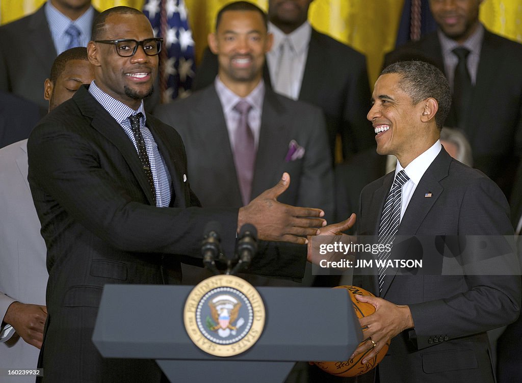 US-POLITICS-NBA-OBAMA-HEAT