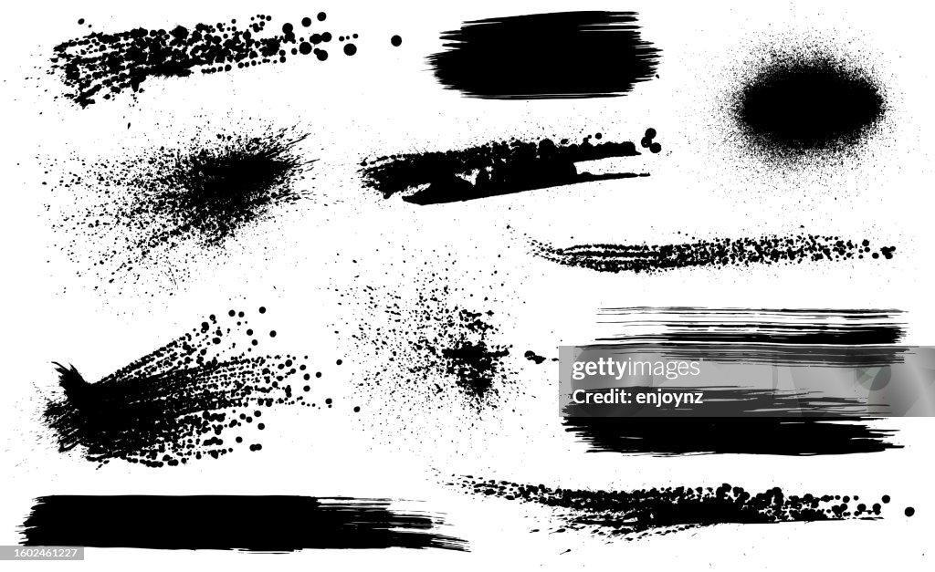 Hintergrund mit schwarzer Grunge-Sprühfarbe und Pinselstrichen
