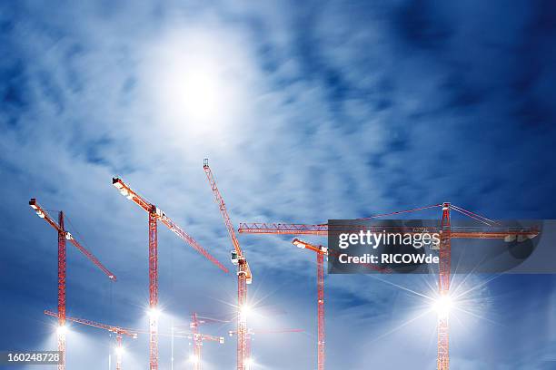 under construction - cranes stock-fotos und bilder