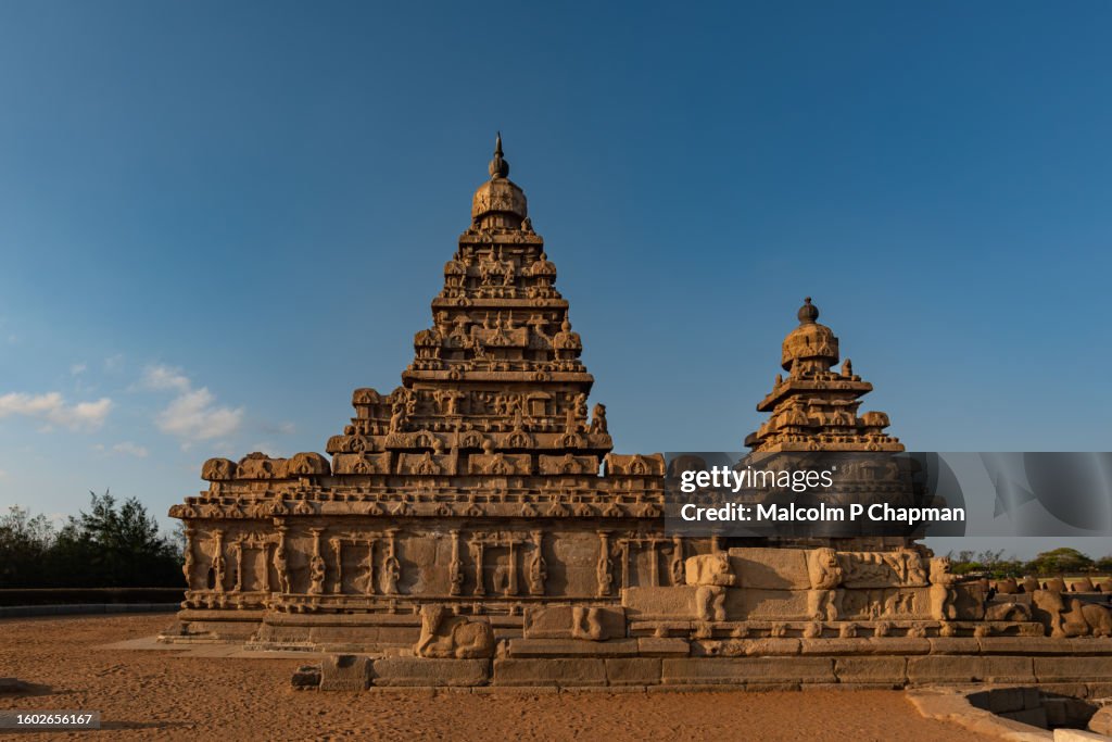 Shore Temple, Dravidian style, Mahabalipuram (Mamallapuram), Tamil Nadu, India