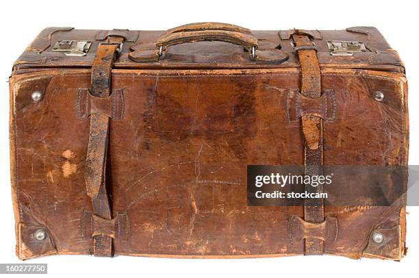 vintage vieille valise isolé - classic leather photos et images de collection