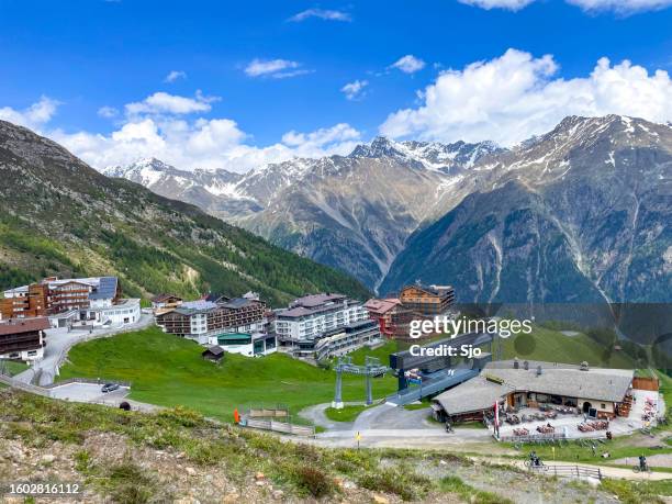 hochsölden ski resort in the tyroler alps during springtime - obergurgl stock pictures, royalty-free photos & images