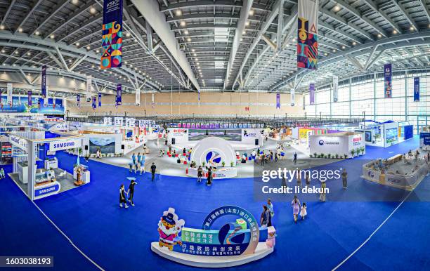 the 3rd south korea (shandong) import and export commodity fair - terça feira imagens imagens e fotografias de stock