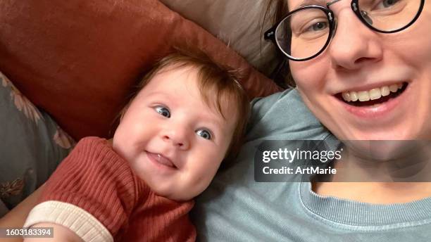 mother making selfie with her ute baby girl - babyhood stock pictures, royalty-free photos & images