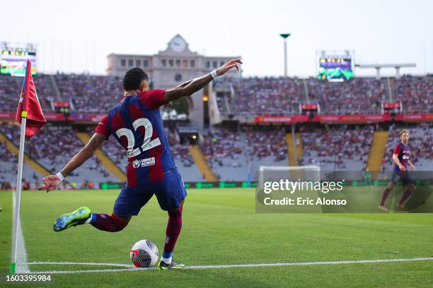 Raphael Dias Belloli 'Raphinha' of FC Barcelona shots the ball during the Joan Gamper Trophy match between FC Barcelona and Tottenham Hotspur at...