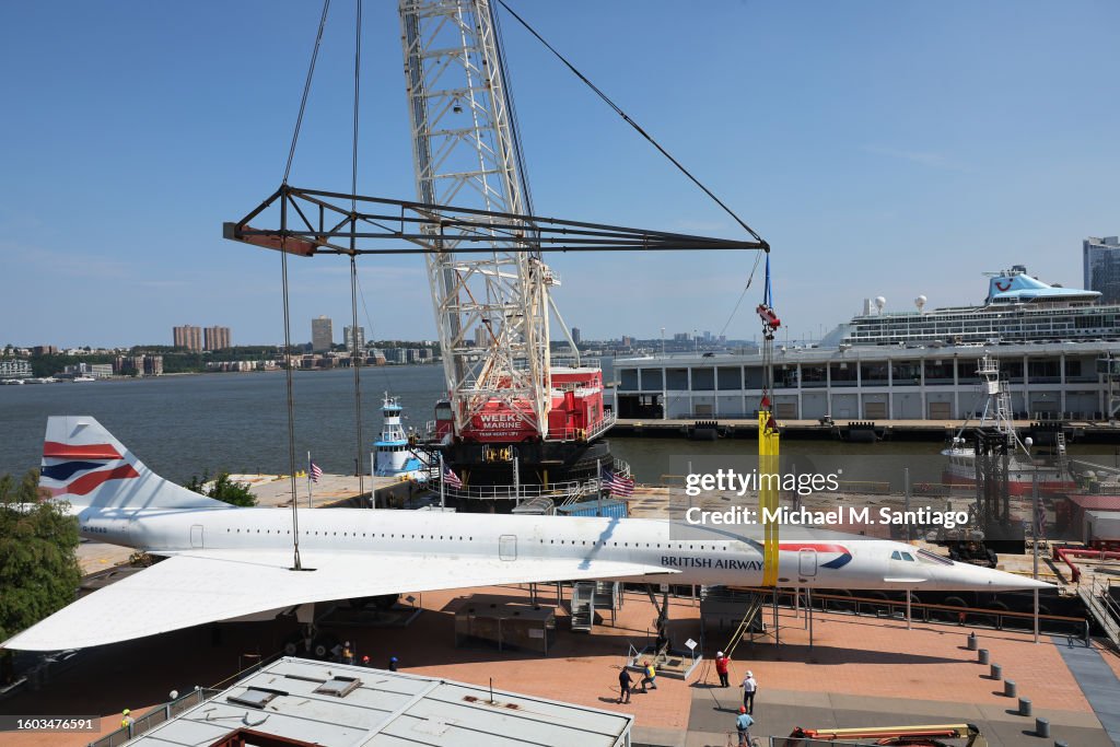 Concorde Airliner Lifted Off New York's Intrepid Museum With Crane For Restoration