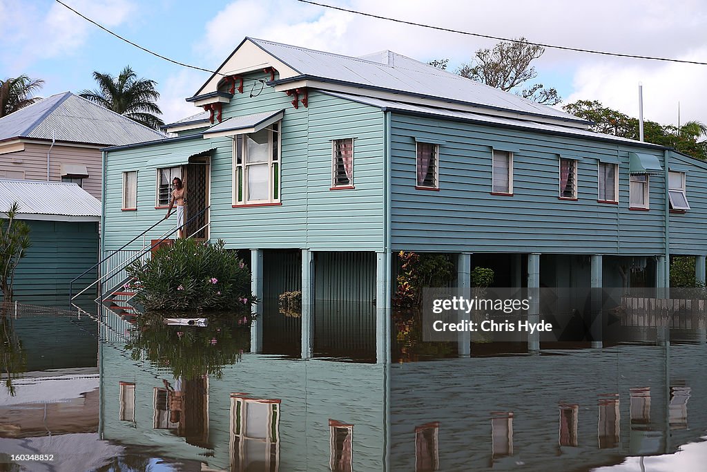 Bundaberg Begins Flood Clean-Up