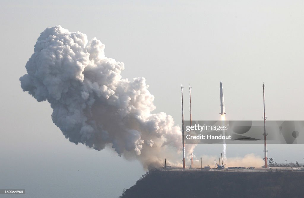 South Korea Launch Space Rocket Naro (KSLV-1)