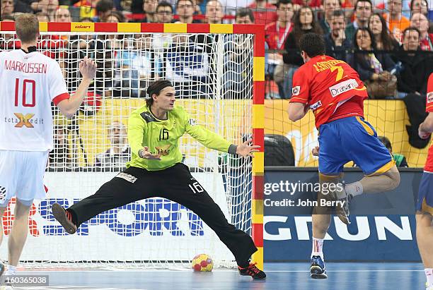 Alberto Entrerr’os of Spain scores a goal to Jannick Green, goalkeeper of Denmark during the Men's Handball World Championship 2013 final match...