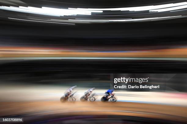 Simone Consonni of Italy and a general view of the peloton competing during the Men Elite Points Race at the 96th UCI Cycling World Championships...