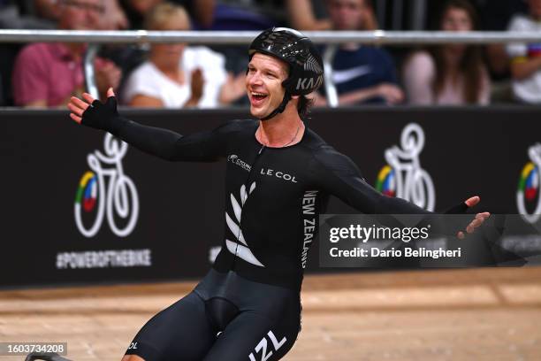 Aaron Gate of New Zealand celebrates at finish line as race winner during the Men Elite Points Race at the 96th UCI Cycling World Championships...