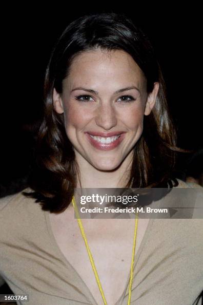 Actress Jennifer Garner of the television show "Alias" arrives at the