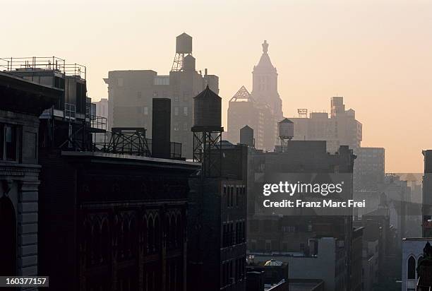 water towers and the con edison building - water towers stock pictures, royalty-free photos & images