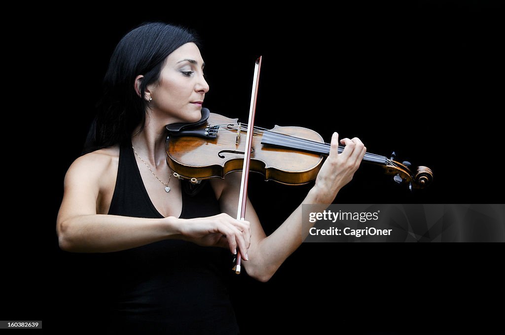 Violinista tocando el violín