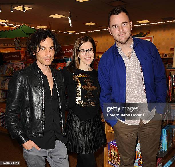 Jonny Polonsky, Lisa Loeb and Chad Gilbert perform at Barnes & Noble bookstore at The Grove on January 30, 2013 in Los Angeles, California.