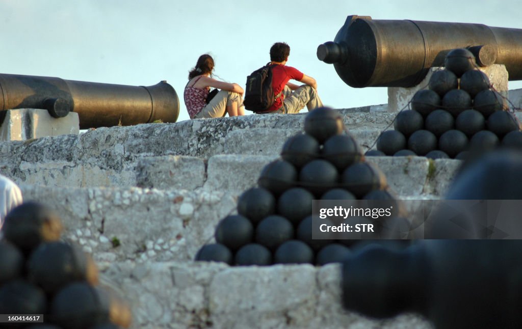 CUBA-THEME-TOURISM & HOLIDAYS