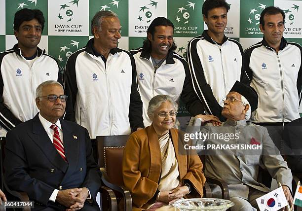 Indian tennis players Ranjeet Virali Murugesan , Leander Paes , Vijayant Malik and Purav Raja pose with Delhi Chief Minister Shiela Dikshit and...