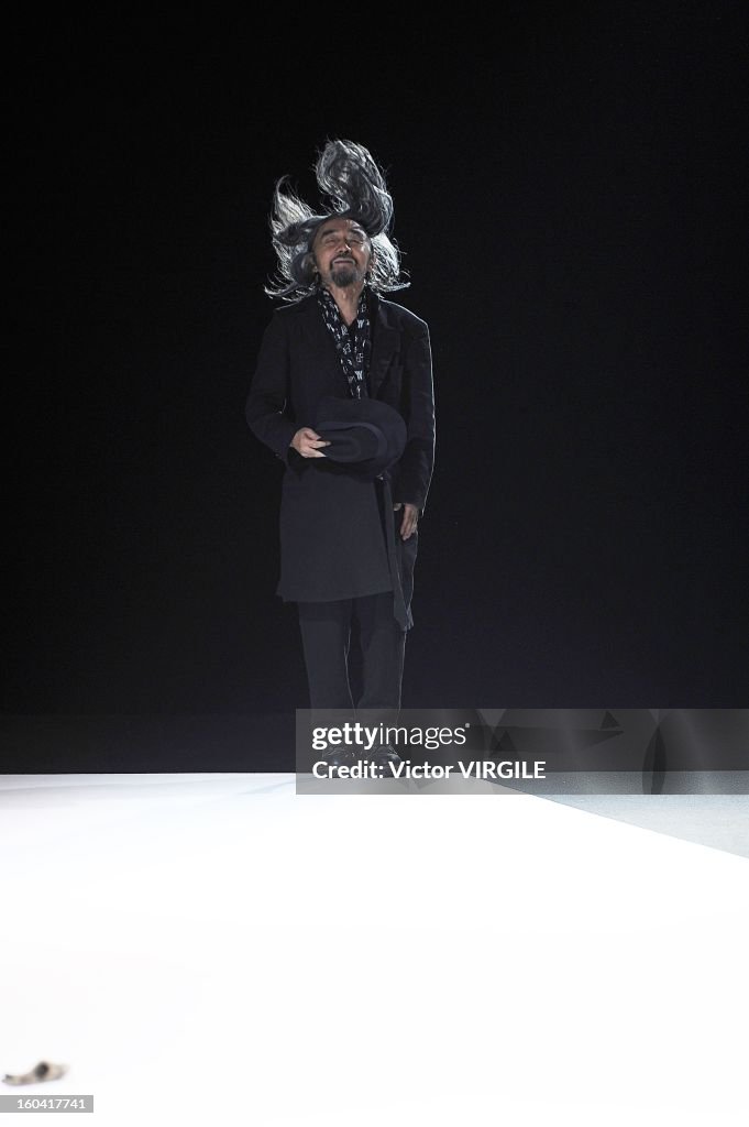 Yohji Yamamoto: Runway - Paris Fashion Week Womenswear Spring / Summer 2013