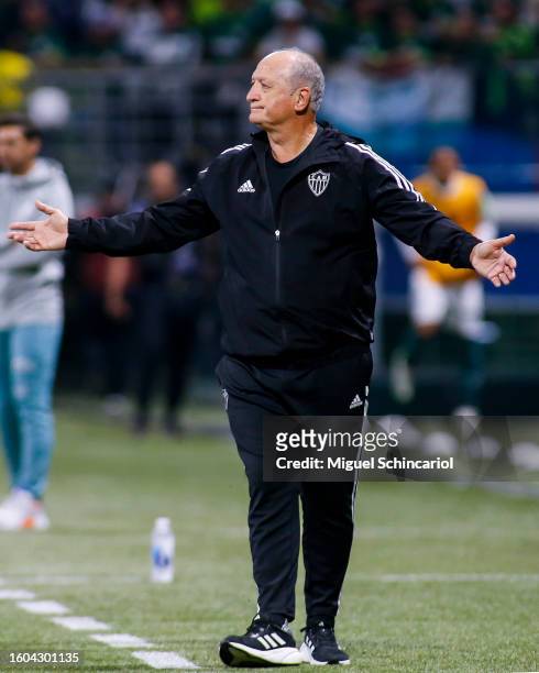 Luiz Felipe Scolari coach of Atletico Mineiro gives instructions during a Copa CONMEBOL Libertadores 2023 round of sixteen second leg match between...