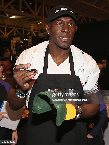 Shortly after Green Bay Packers wide receiver Donald Driver announced his retirement from the NFL, he found a new position - helping Junior...