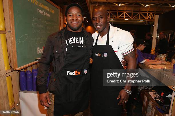 FedEx enlisted Washington Redskins running back Alfred Morris and Green Bay Packers wide receiver Donald Driver to run a lemonade stand with Junior...