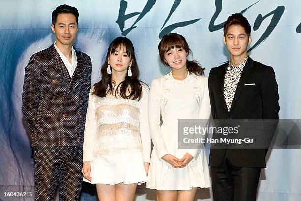 South Korean actors Zo In-Sung, Song Hye-Kyo, Jeong Eun-Ji and Kim Beom attend the SBS Drama 'Baramibunda' press conference at Blue Square Samsung...