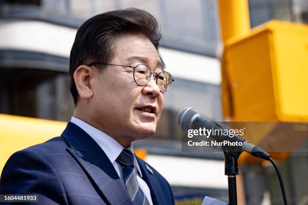 In order to be investigated as a suspect in relation to the suspicion of preferential development in Baekhyun-dong, Lee Jae-myung, the representative...
