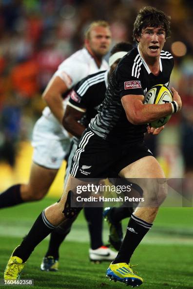 Sam Dickson of the All Blacks Sevens makes a break during the Pool A
