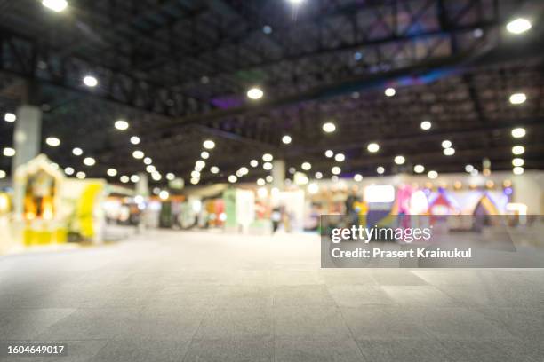 abstract blur background in exhibition hall event trade - exibition fotografías e imágenes de stock