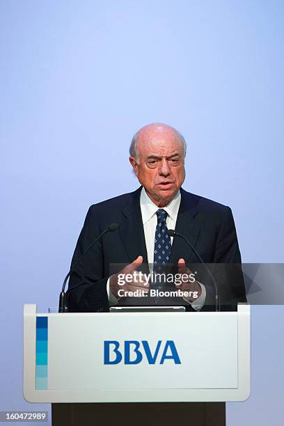 Francisco Gonzalez, chairman of Banco Bilbao Vizcaya Argentaria SA , speaks during a news conference to announce the company's fourth-quarter results...