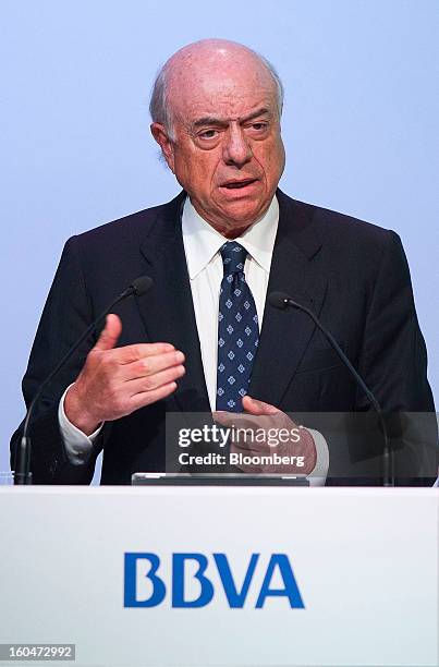 Francisco Gonzalez, chairman of Banco Bilbao Vizcaya Argentaria SA , speaks during a news conference to announce the company's fourth-quarter results...