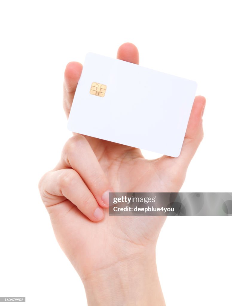 Cartão em branco na mão feminina em branco