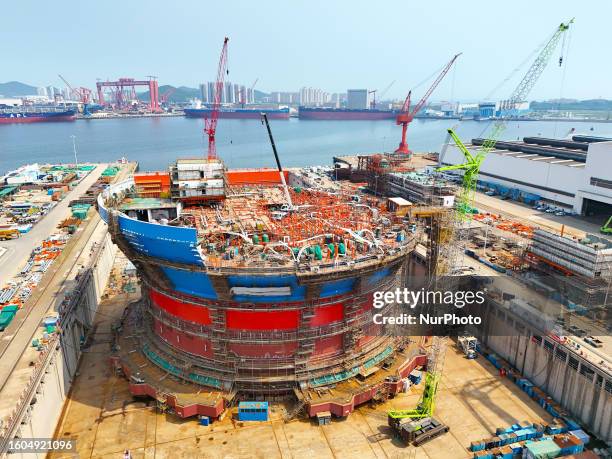 Floating Storage Offloading Floating Production Storage Offloading Photos and Premium High Res ...