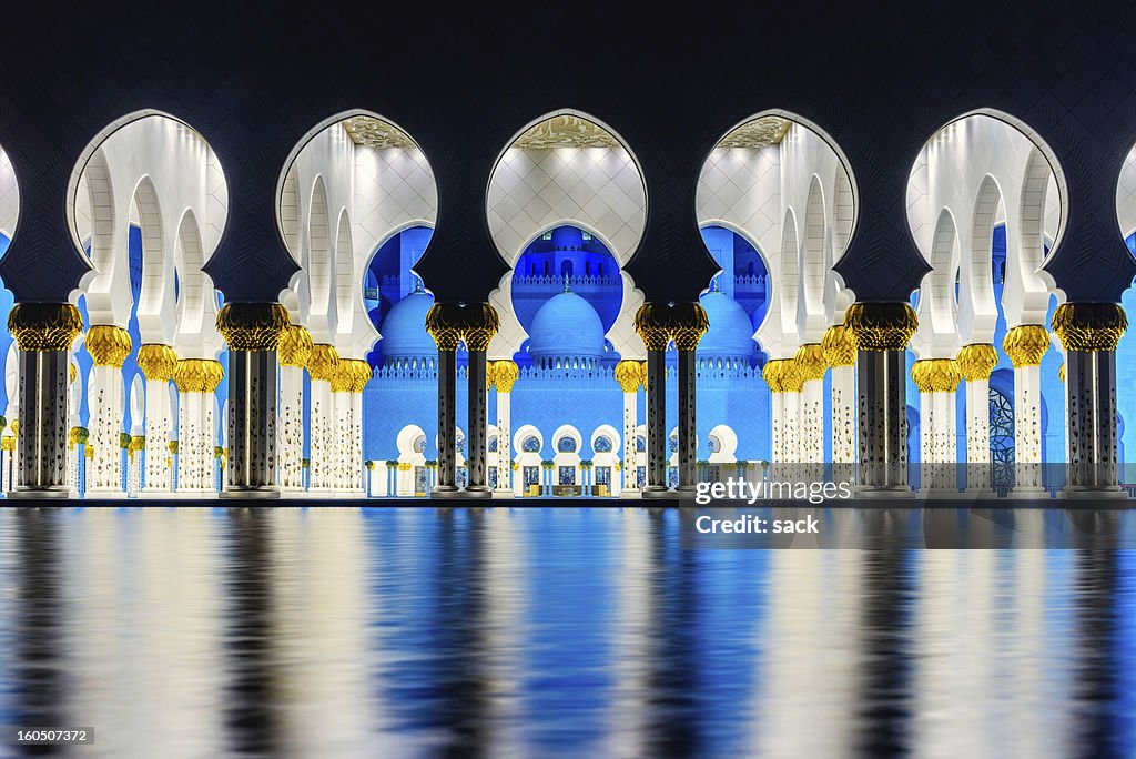 Beauty of Symmetry at Grand Mosque Abu Dhabi