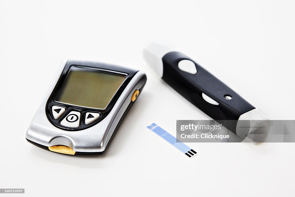 Diabetes glucometer kit for glucose level and testing blood