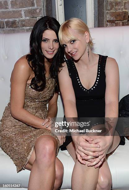 Actors Anna Faris and Ashley Greene attend the Audi Forum New Orleans at the Ogden Museum of Southern Art on February 1, 2013 in New Orleans,...