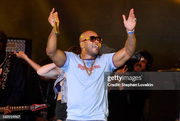 Good Time Flo Rida Rapper Flo Rida performs onstage at the Rolling Stone LIVE party held ...