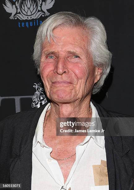 Jr. Warren 15 Gene Warren Jr Stock Photos, High-Res Pictures, and Images - Getty ...