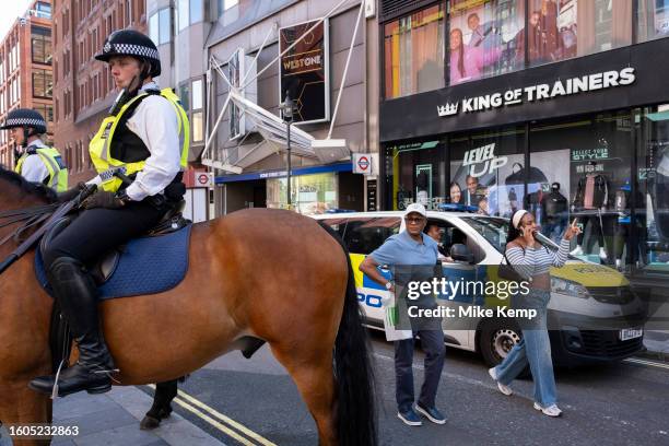 Police Activity Outside Police Outside Store Photos and Premium High Res Pictures - Getty Images
