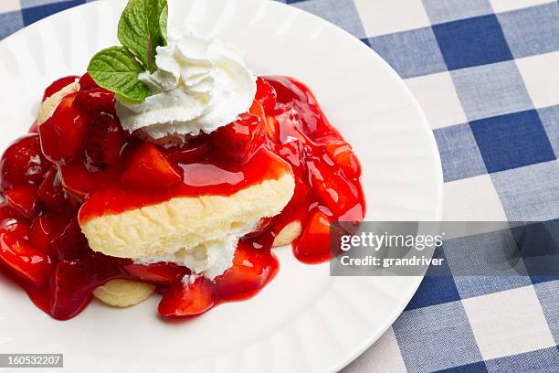 strawberry shortcake - strawberry syrup stock pictures, royalty-free photos & images