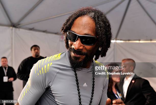 Snoop Dogg attends GBK and DirecTV Celebrity Beach Bowl Thank You Lounge at DTV SuperFan Stadium at Mardi Gras World on February 2, 2013 in New...