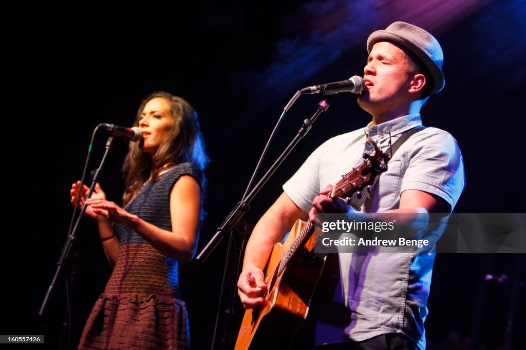 Old Crow Medicine Show Perform In Manchester