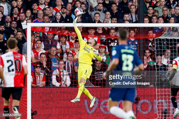 Goalkeeper Justin Bijlow of Feyenoord Rotterdam Controls the ball during the Dutch Super Cup match between Feyenoord and PSV on August 4, 2023 in...