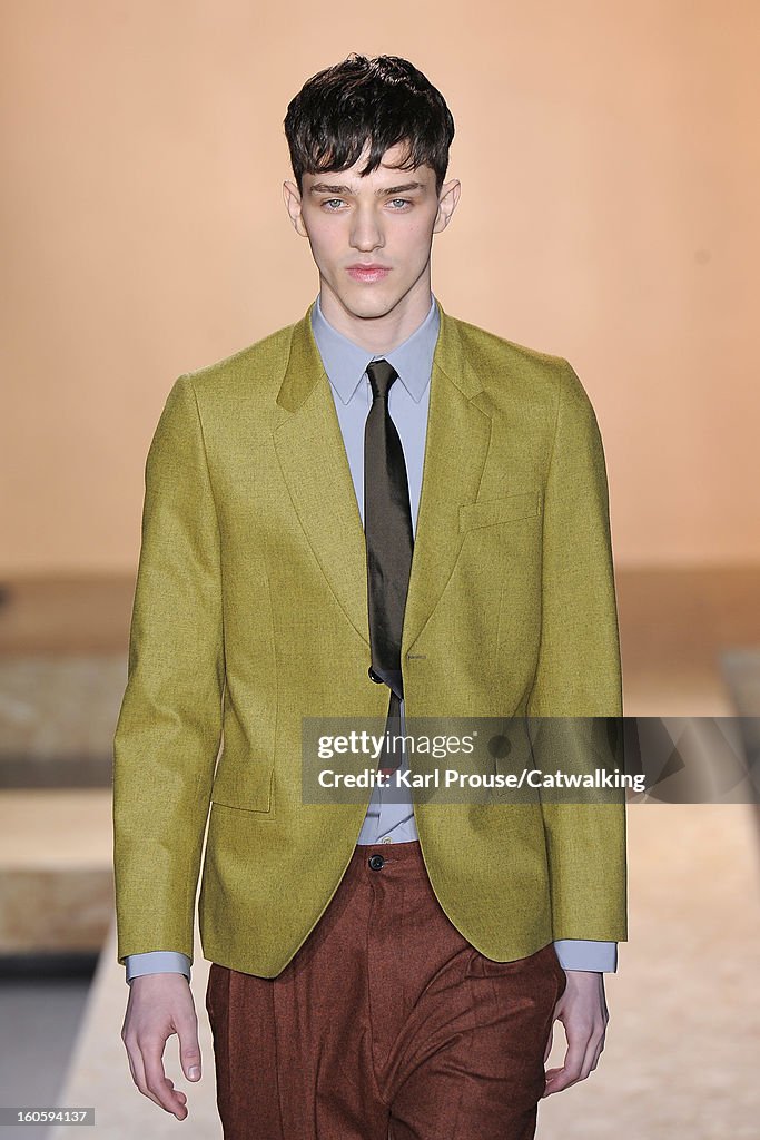 Paul Smith - Mens Fall Winter 2013 Runway - Paris Menswear Fashion Week