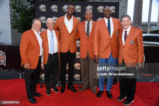 Tom Izzo, Roy Williams, Chris Bosh, Alex English, Spencer Haywood, & Van Chancellor poses for a photo at the 2023 Basketball Hall of Fame...