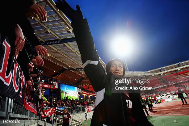 Mu Kanazaki of Nuernberg celebrates with the fans after the Bundesliga match between 1. FC Nuernberg and VfL Borussia Moenchengladbach at Easy Credit...