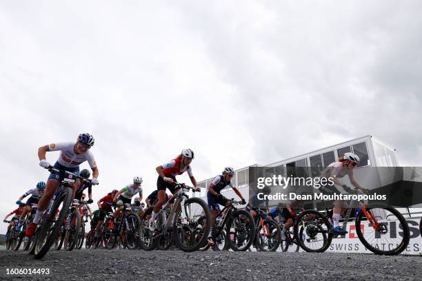 Evie Richards of Great Britain, Jolanda Neff of Switzerland, Pauline Ferrand Prevot of France, Giada Specia of Italy, Puck Pieterse of Netherlands...