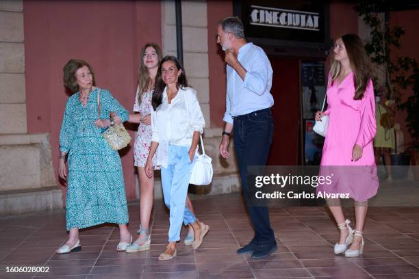 Queen Sofia, Princess Sofia of Spain, Queen Letizia of Spain, King Felipe VI of Spain and Crown Princess Leonor of Spain pose for the photographers...
