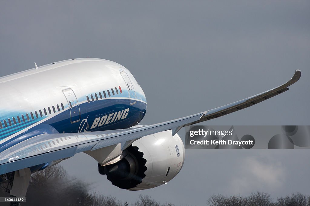 Boeing 787 Dreamliner - Complex wing